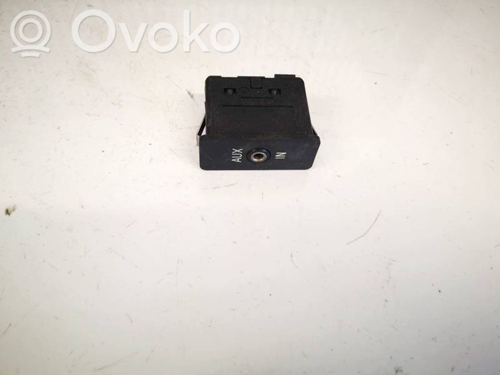 Gniazdo / Złącze USB   61316930561,61316930561