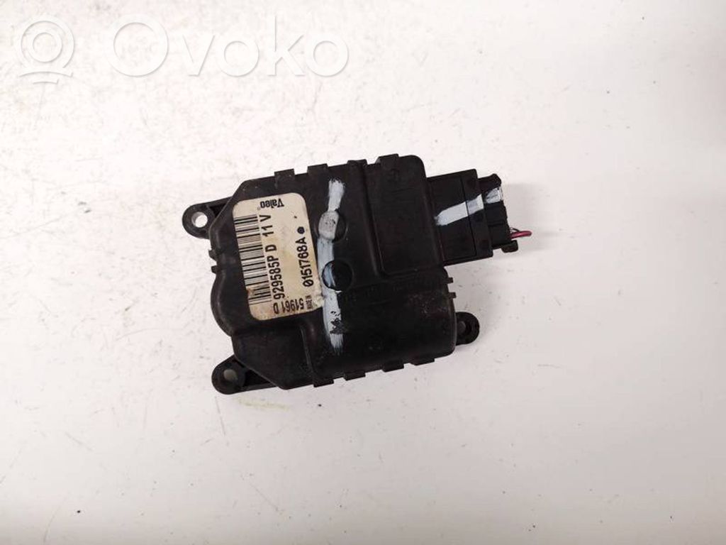 Jeep Grand Cherokee (WK) Tuloilmaventtiilin käyttömoottori