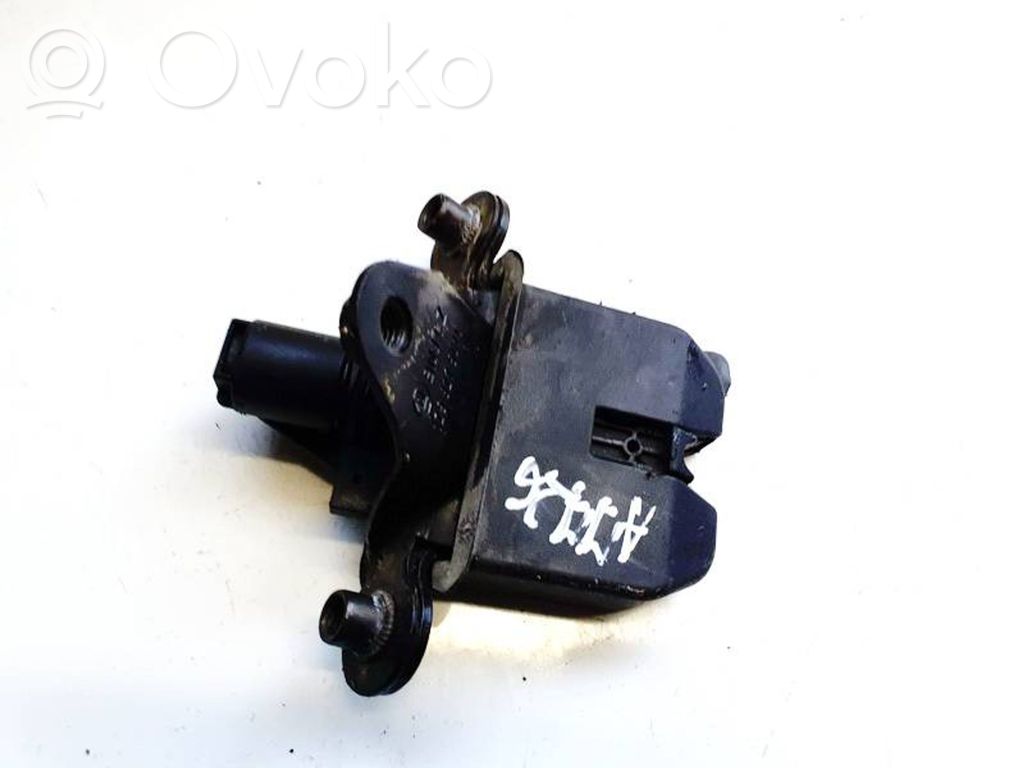 Skoda Octavia Mk2 (1Z) Zamek klapy tylnej / bagażnika