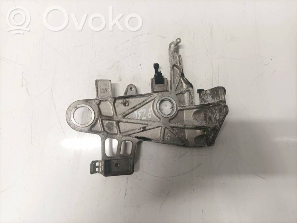 Mercedes-Benz C W204 Supporto di montaggio del motore (usato)