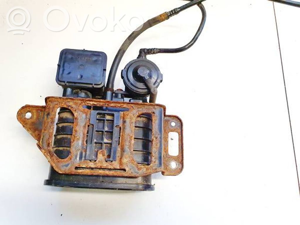 Toyota Prius (XW20) Serbatoio a carbone attivo per il recupero vapori carburante