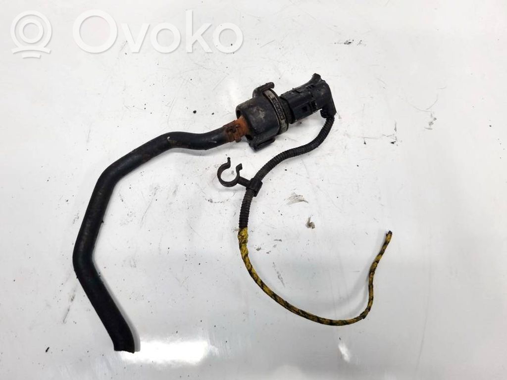 Volkswagen PASSAT B5 Valvola di depressione (usato)