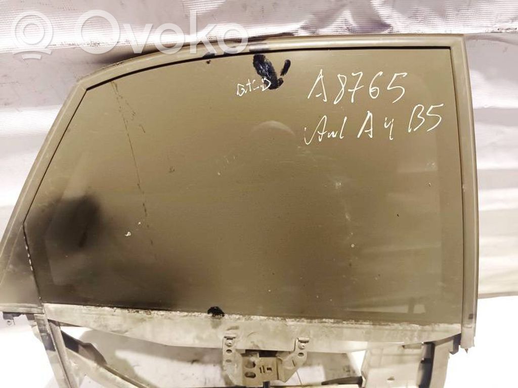 Audi A4 S4 B5 8D Vetro del finestrino della portiera posteriore 