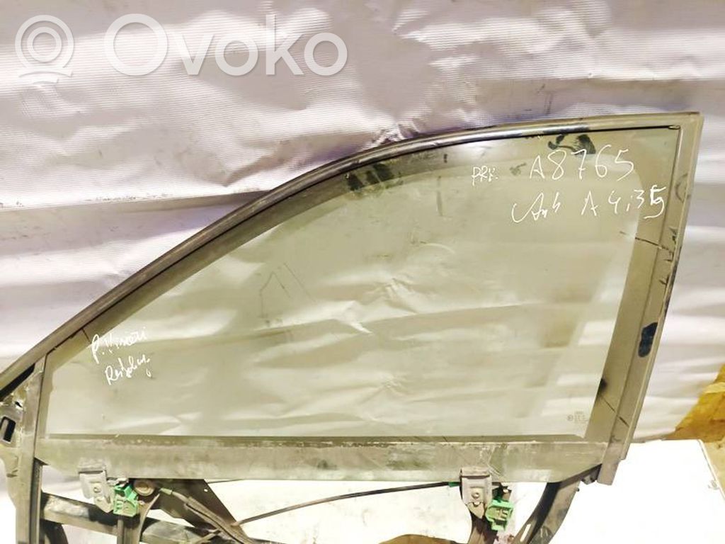 Audi A4 S4 B5 8D Vetro del finestrino della portiera anteriore - quattro porte 