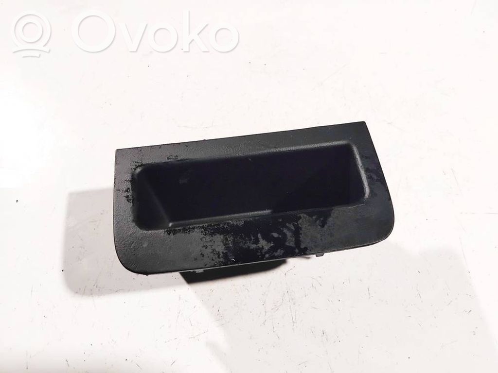 Alfa Romeo 159 Peleninė panelėje 