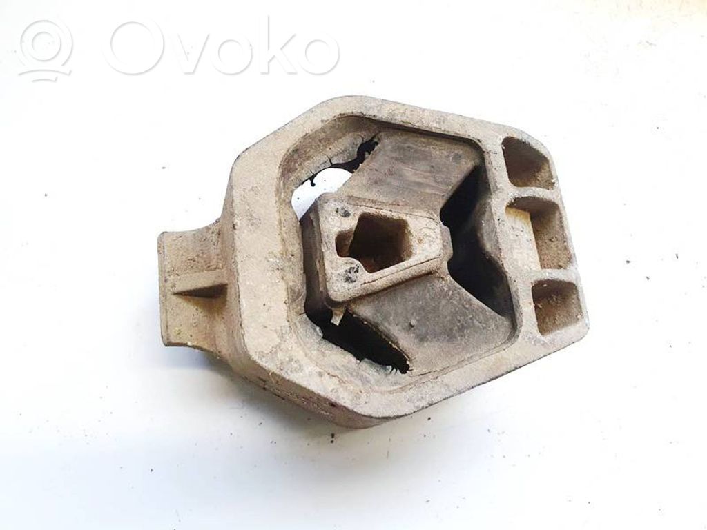 Audi A6 S6 C4 4A Engine mount bracket 
