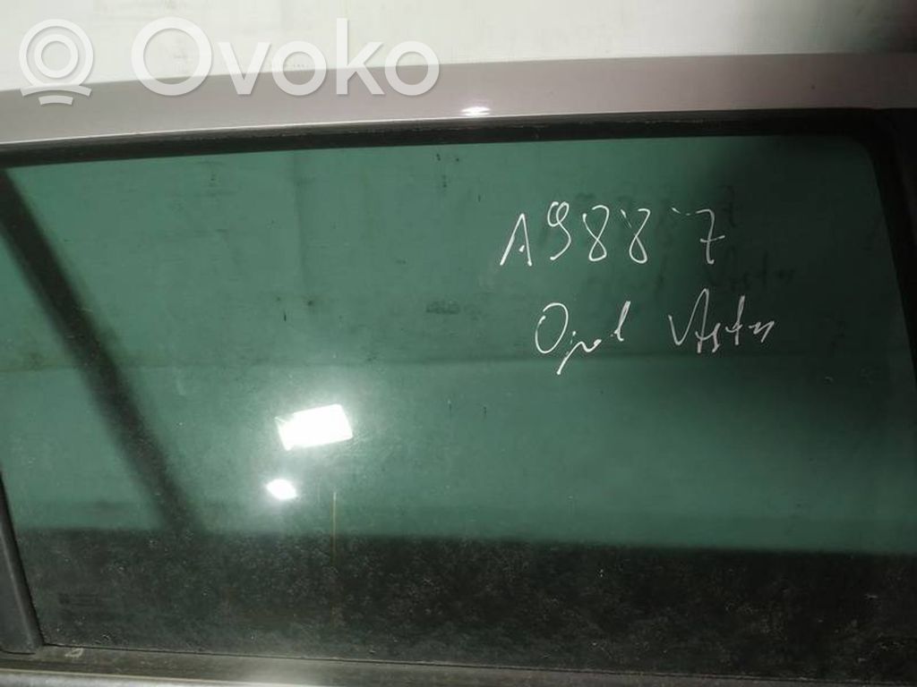 Opel Astra H Vitre de fenêtre porte arrière