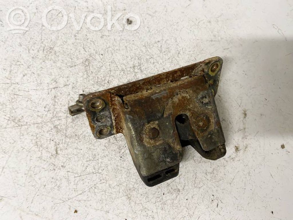 Opel Omega B1 Blocco/chiusura/serratura del portellone posteriore/bagagliaio
