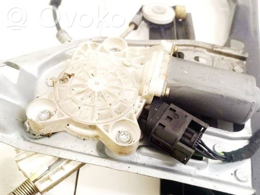 Mercedes-Benz C W203 Motor macara geam ușă față 