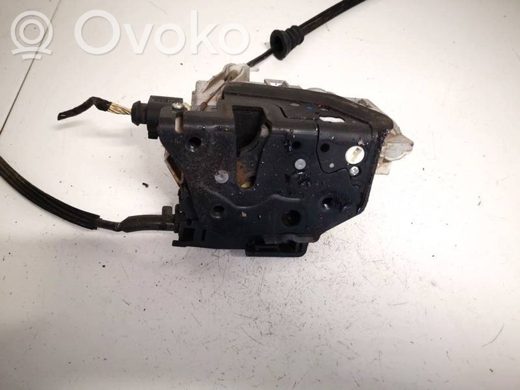 Volkswagen PASSAT B6 Zamek drzwi przednich