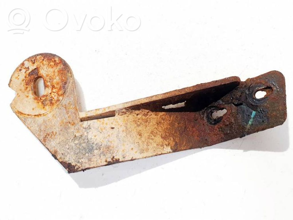 Moottorin kiinnikekorvake (käytetyt)