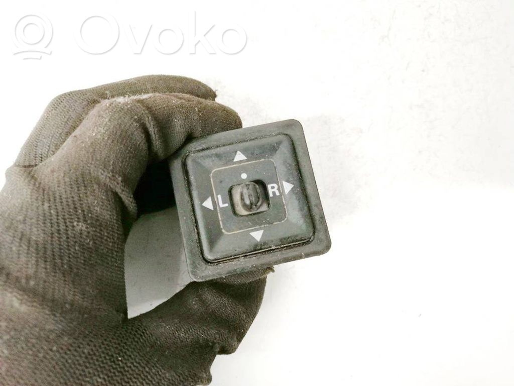 Sivupeilin kytkin   2775,2775