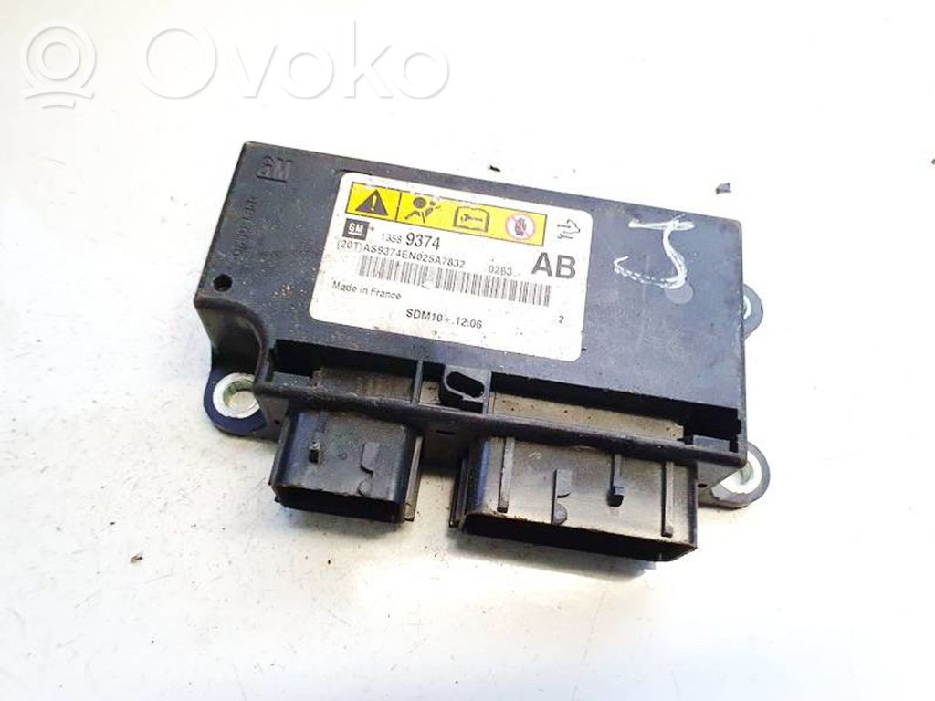 Opel Astra J Unitate/modul de comandă airbaguri 