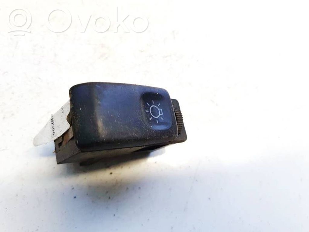 Volkswagen Jetta II Przełącznik świateł 