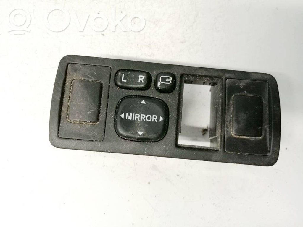 Toyota Avensis T250 Interruttore di regolazione livello altezza dei fari