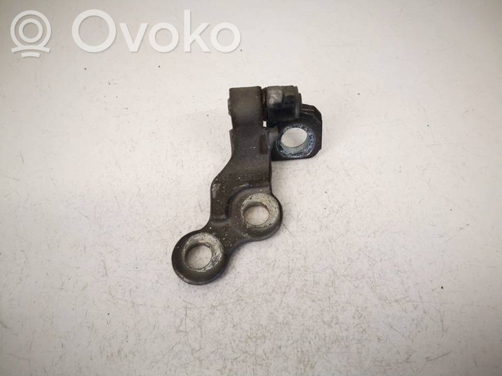 Ford Focus Cerniera superiore della portiera anteriore 