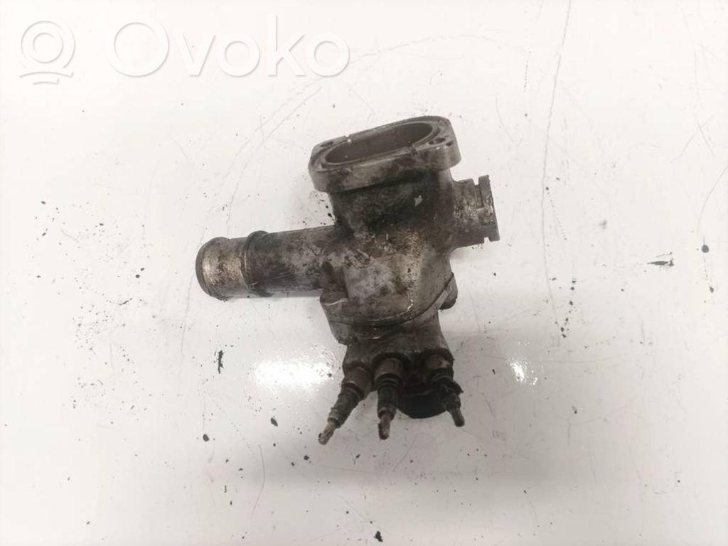 Volkswagen PASSAT B5.5 Tubo flessibile del liquido di raffreddamento del motore