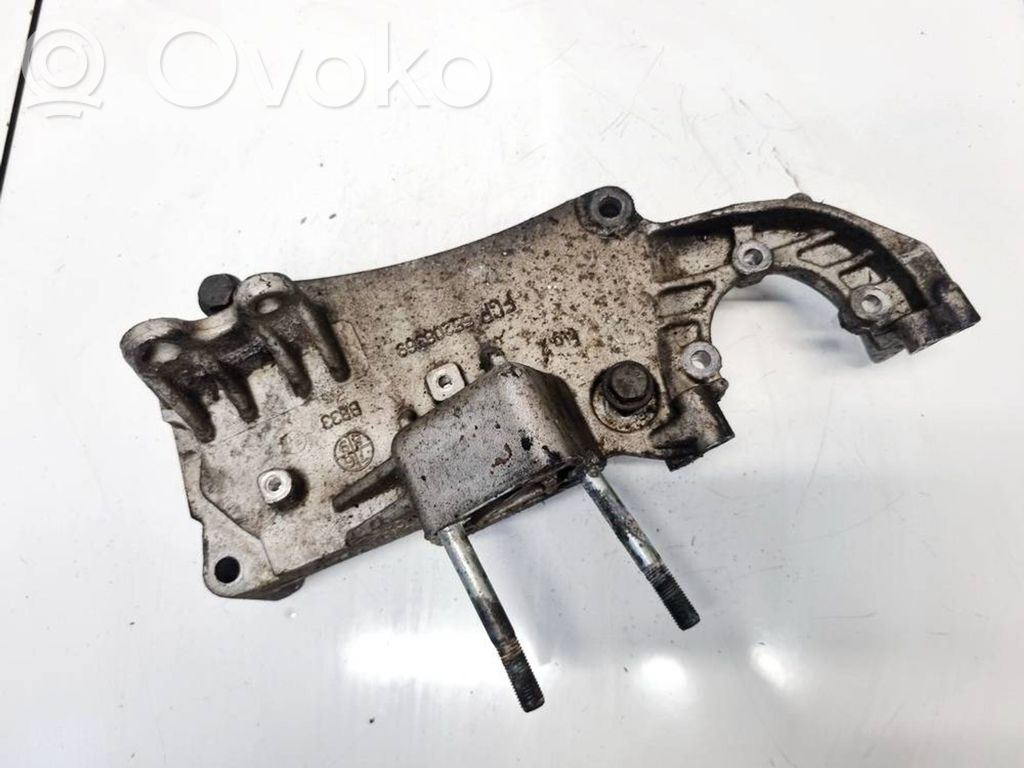 Engine mounting bracket   55208369,55208369