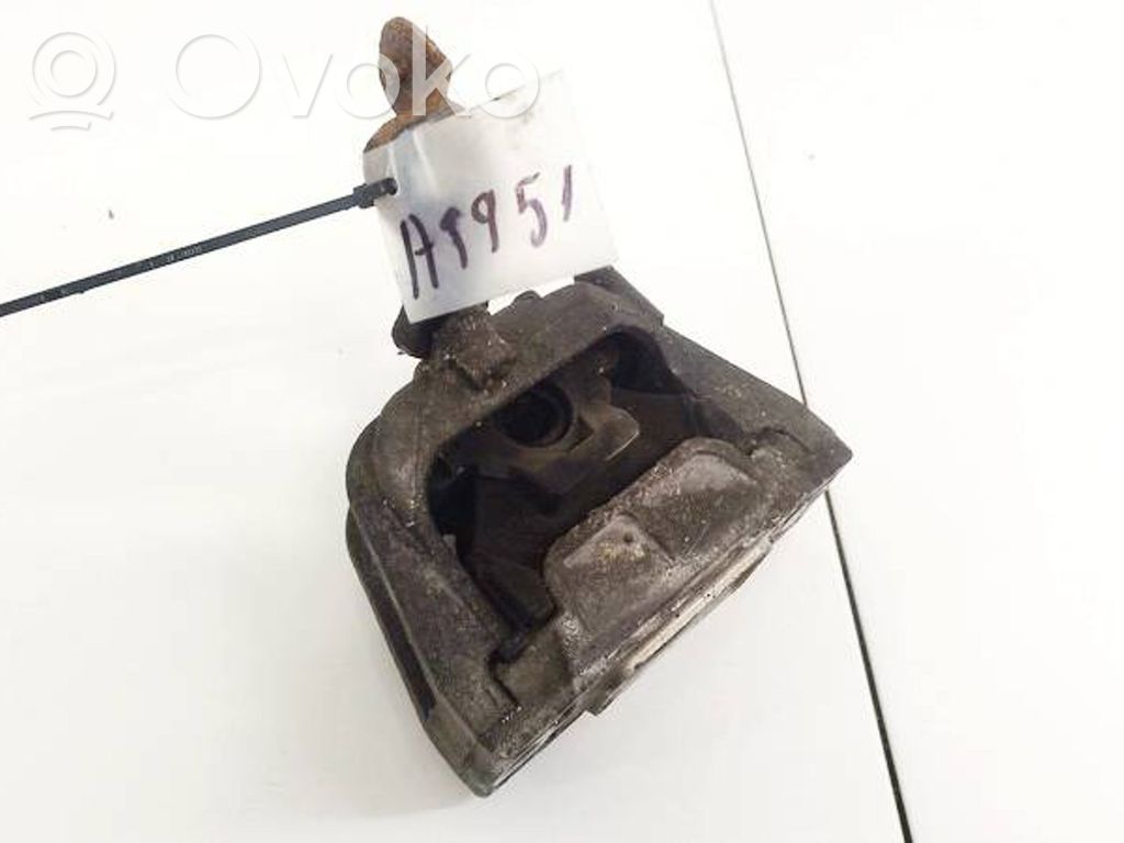 Volkswagen Golf V Supporto di montaggio del motore