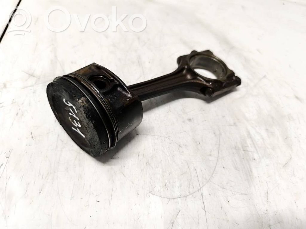 Audi A4 S4 B5 8D Pistón con biela 