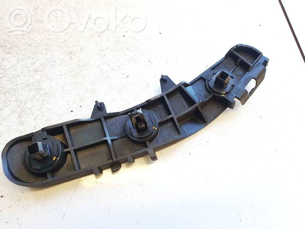 Toyota Avensis T270 Staffa di rinforzo montaggio del paraurti posteriore