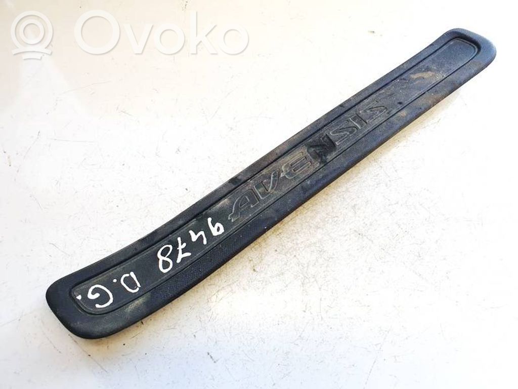 Toyota Avensis T270 Capac prag spate