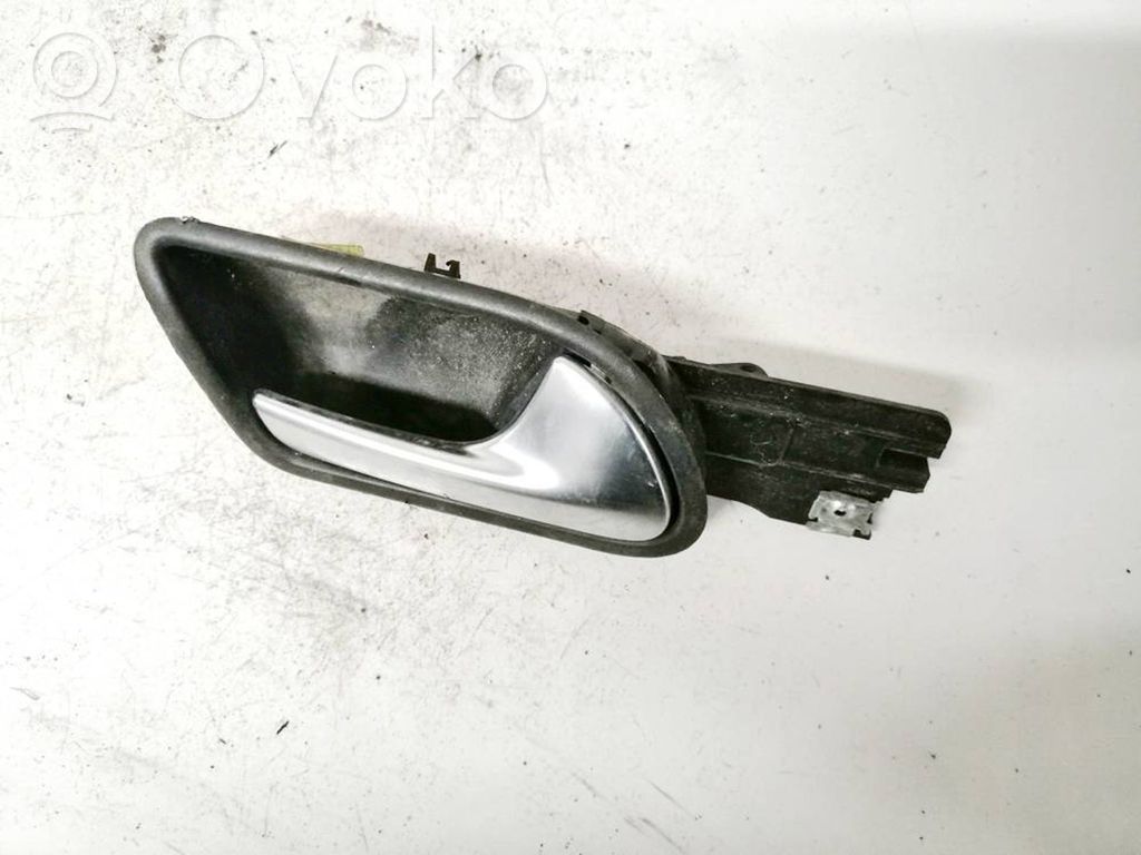 Volkswagen Golf V Manecilla interna puerta delantera 
