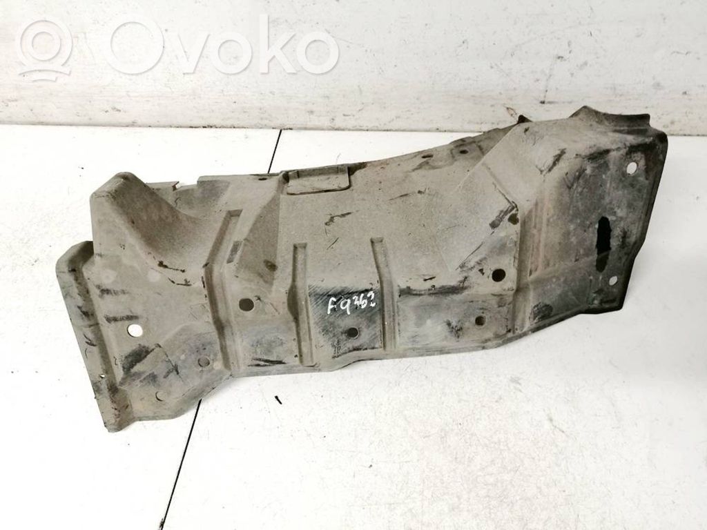 Placa protectora/protector antisalpicaduras motor   MN154380,MN154380