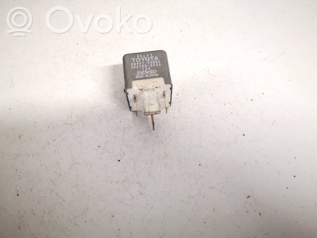 Lexus IS 220D-250-350 Alte relee