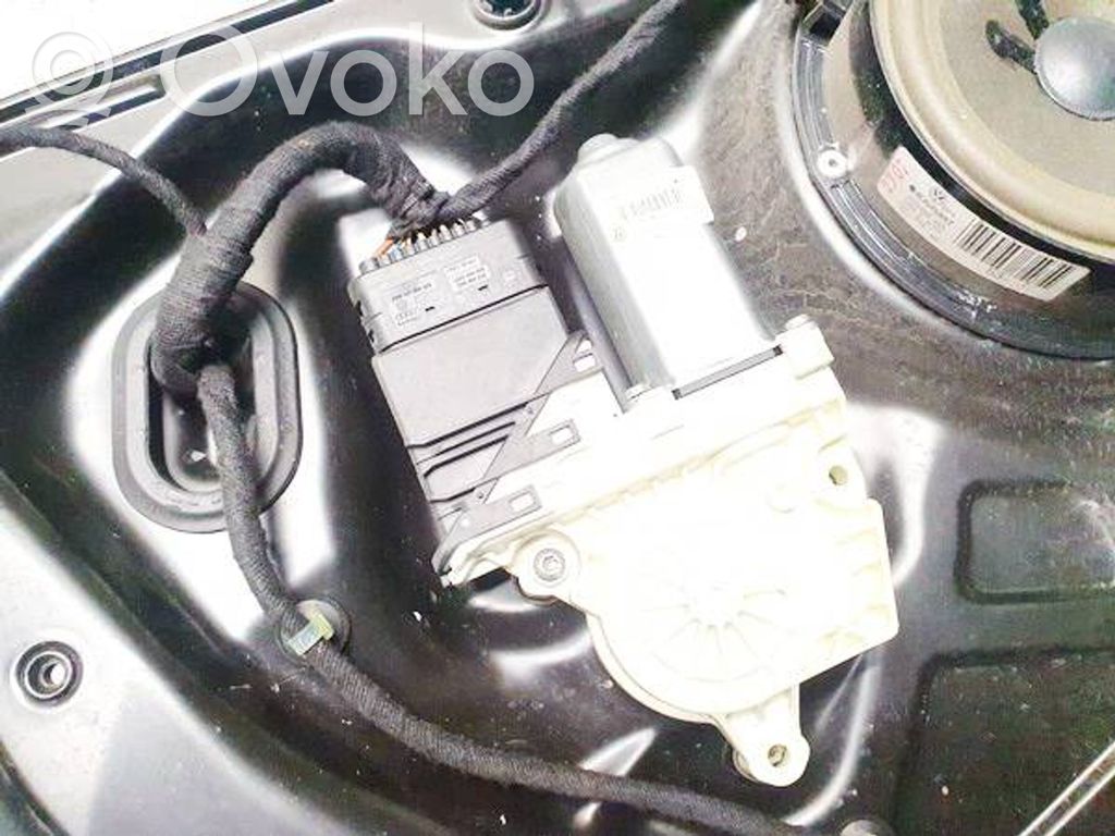 Volkswagen PASSAT B6 Silniczek podnoszenia szyby drzwi tylnych
