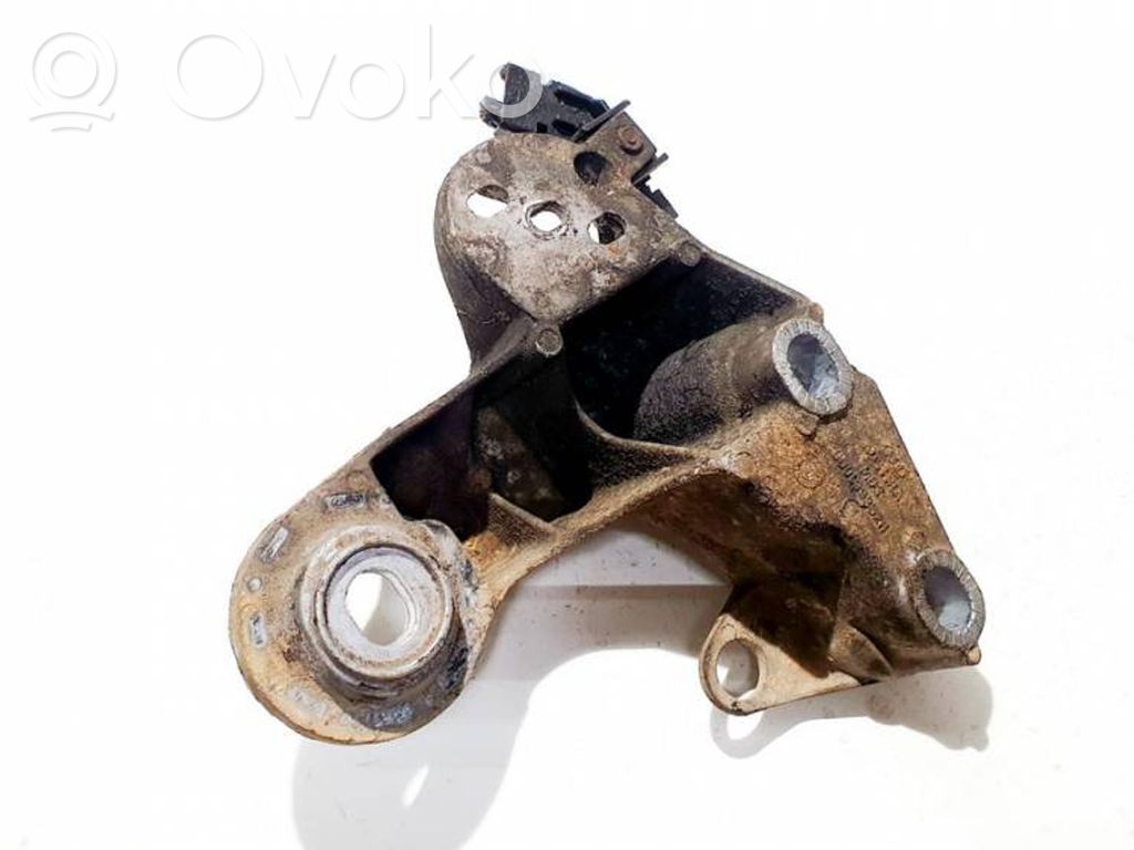 Halterung Lager Motor   8D0199352H,8D0199352H