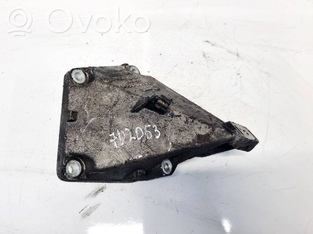 Audi A6 S6 C5 4B Engine mounting bracket 