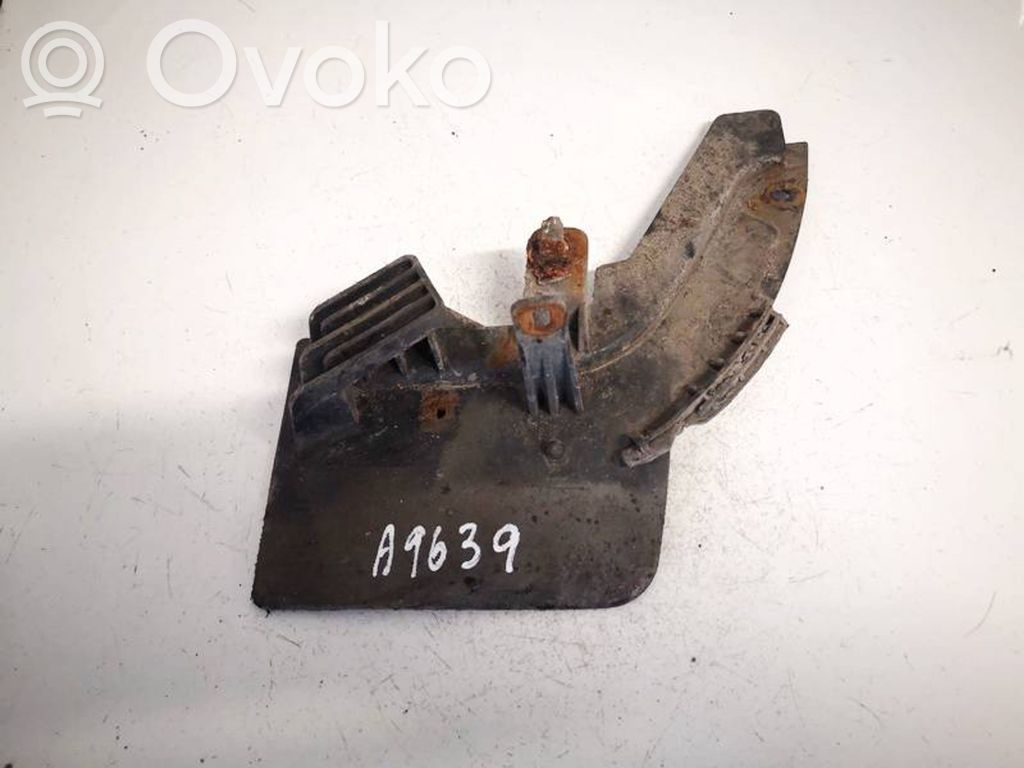 Volkswagen PASSAT B7 Apărătoare noroi spate 