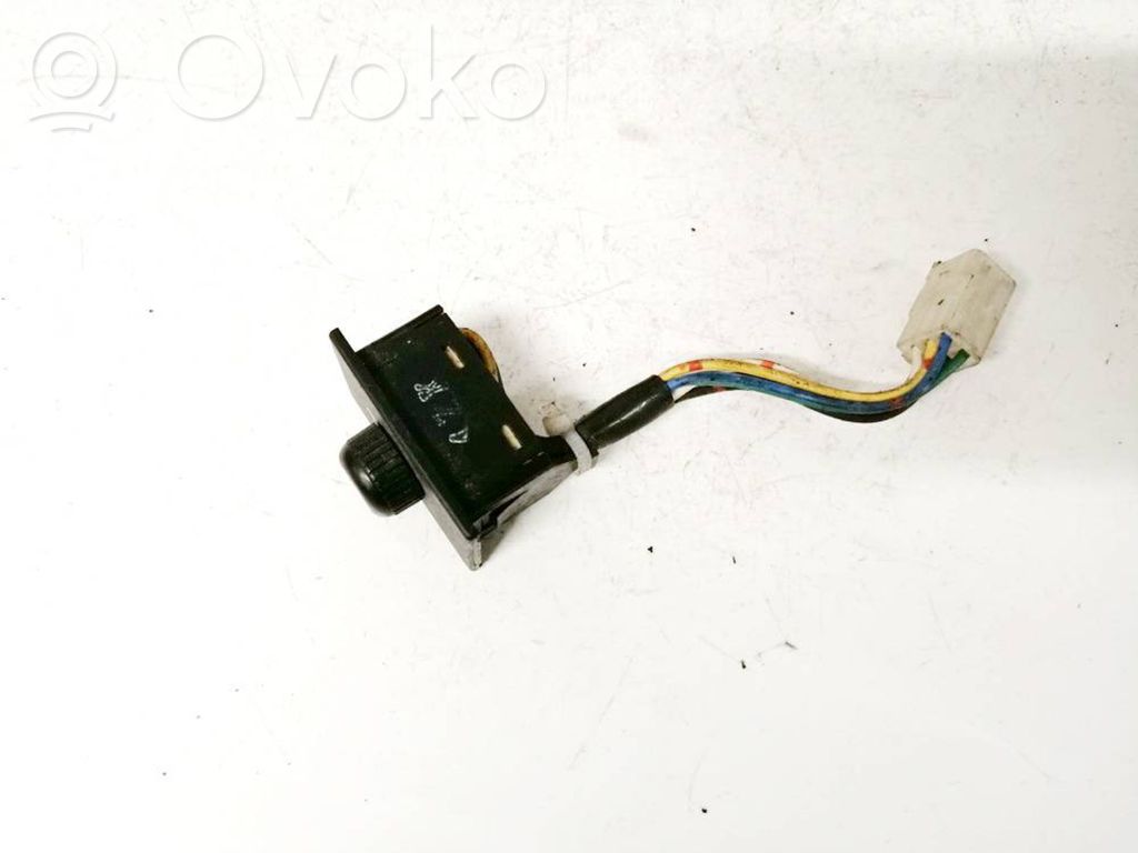 Suzuki Baleno EG Interruttore di regolazione livello altezza dei fari