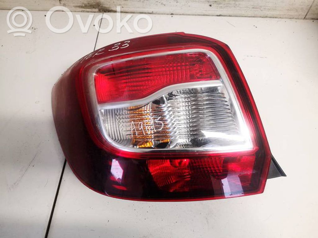 Dacia Sandero Lampă spate în caroserie 