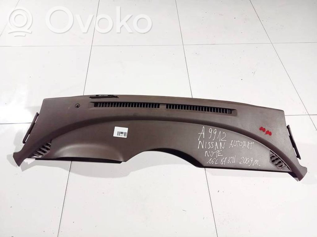 Nissan Note (E11) Otros repuestos del interior 