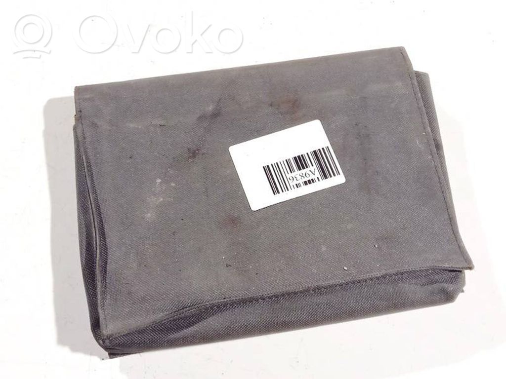 Carte/manual proprietar cu istoric service