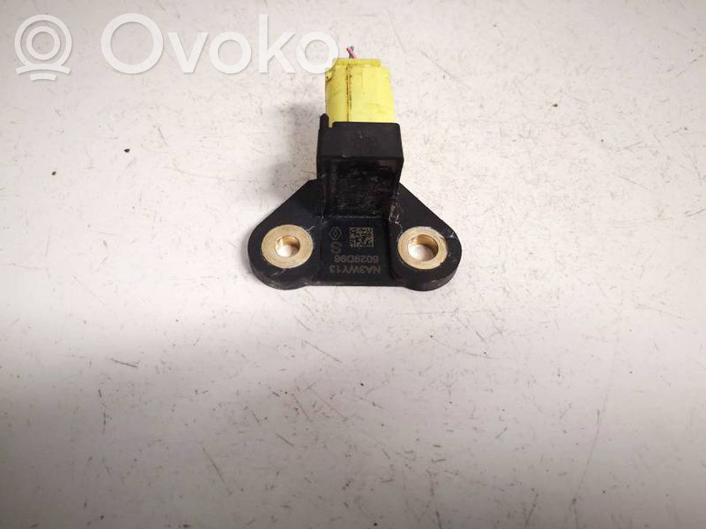 Infiniti QX50 (J50) Senzor impact/declanșare airbag 