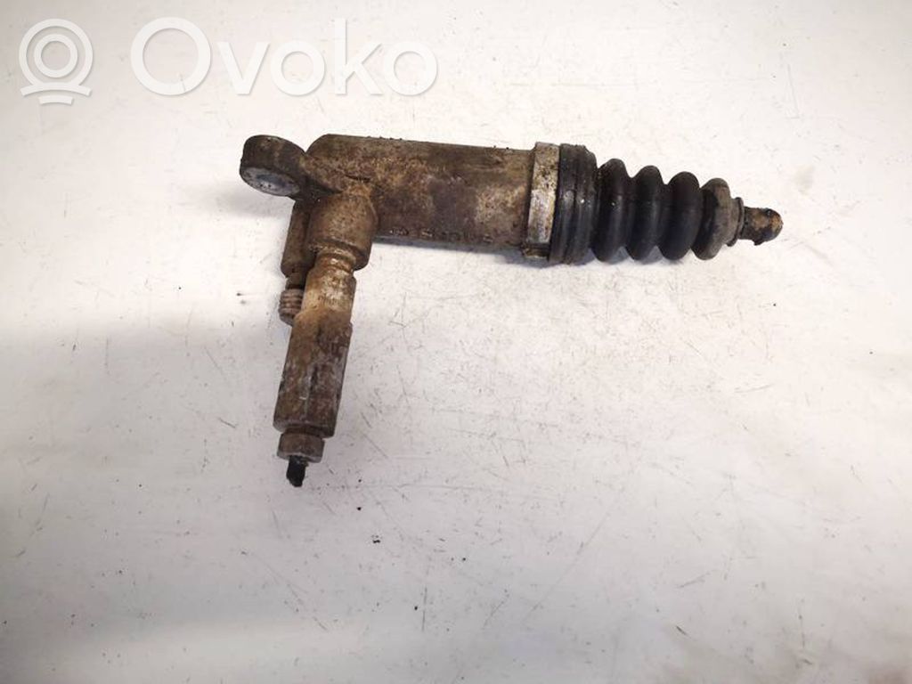 Kytkimen pääsylinteri   4A0721261,4A0721261
