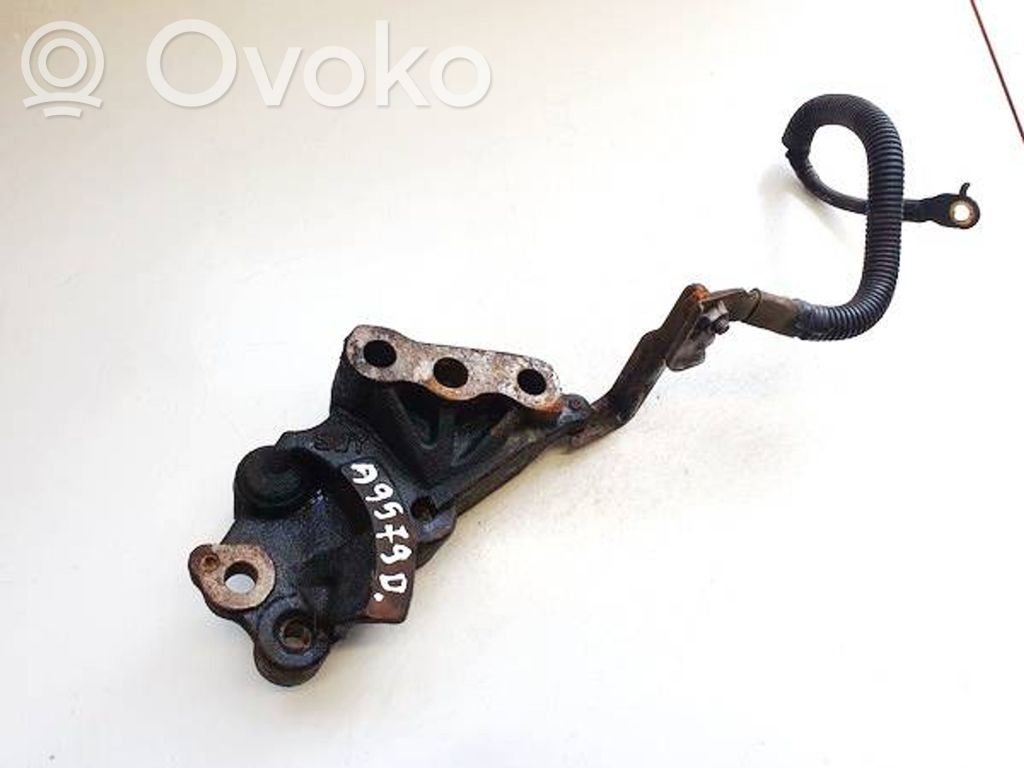 Engine mounting bracket   SWY,SWY
