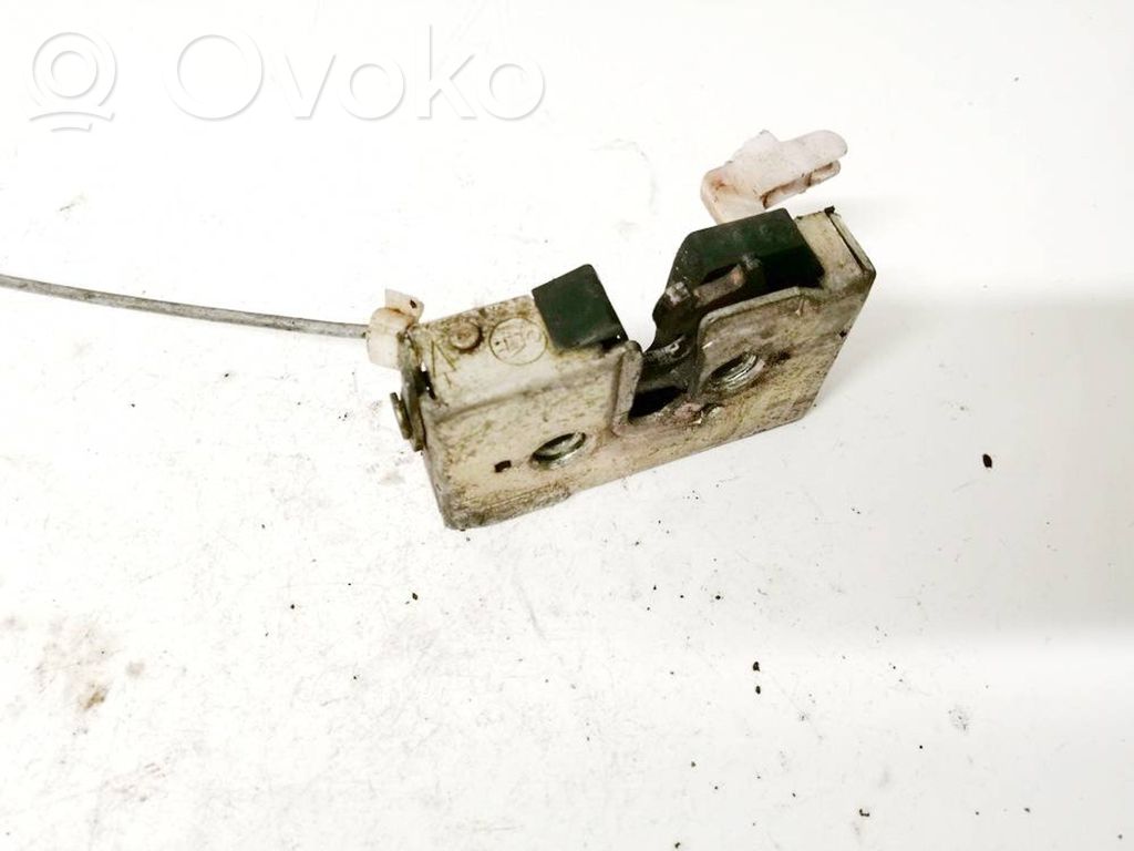 Volkswagen PASSAT B3 Etuoven lukko 