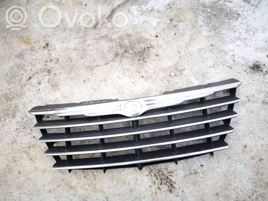 Chrysler Grand Voyager IV Atrapa chłodnicy / Grill 