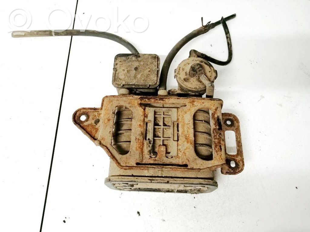 Toyota Prius (XW20) Serbatoio a carbone attivo per il recupero vapori carburante