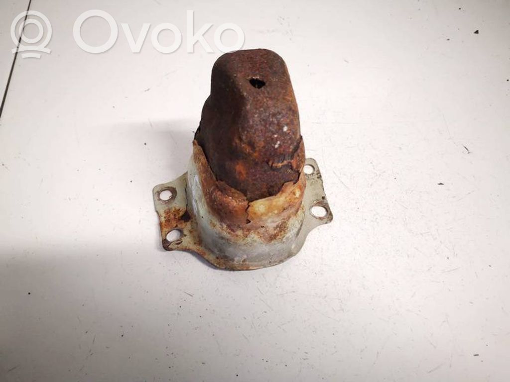 Nissan Micra Support de montage de pare-chocs avant