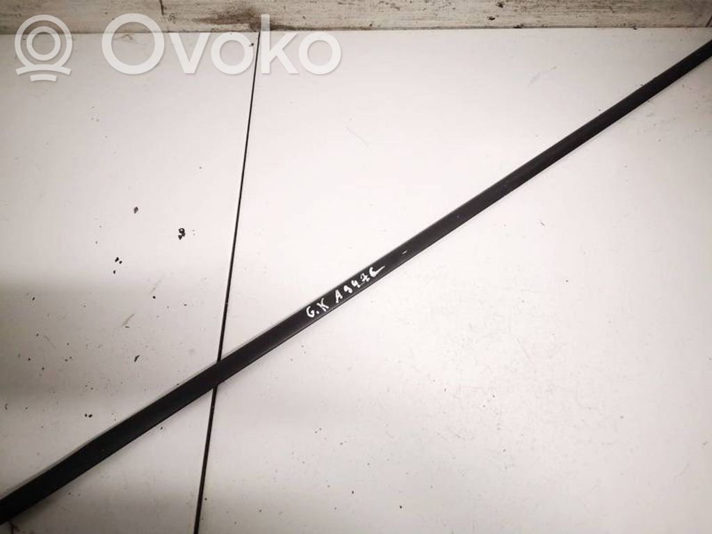 Opel Astra G Listwa drzwi tylnych 
