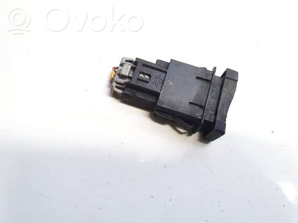 Iveco Daily 30.8 - 9 Otros interruptores/perillas/selectores 