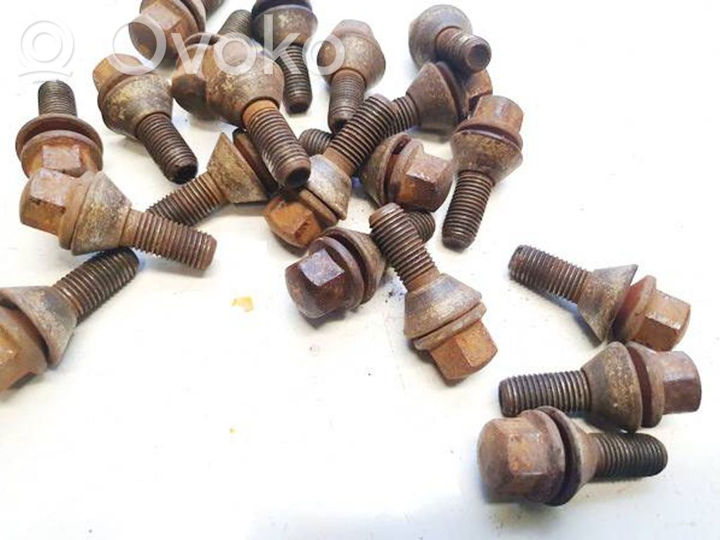 Piulițe/șuruburi