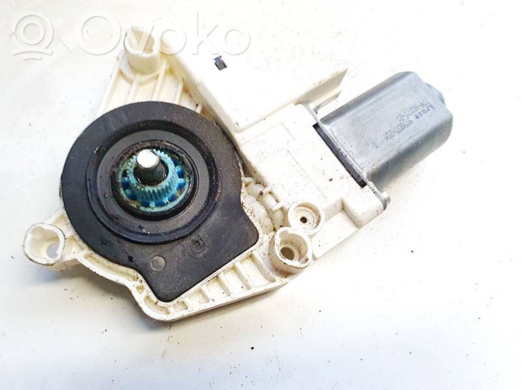 Silnik regulatora szyby drzwi przednich   8K09598026,942886100,8K09598026,919807201D,942886100