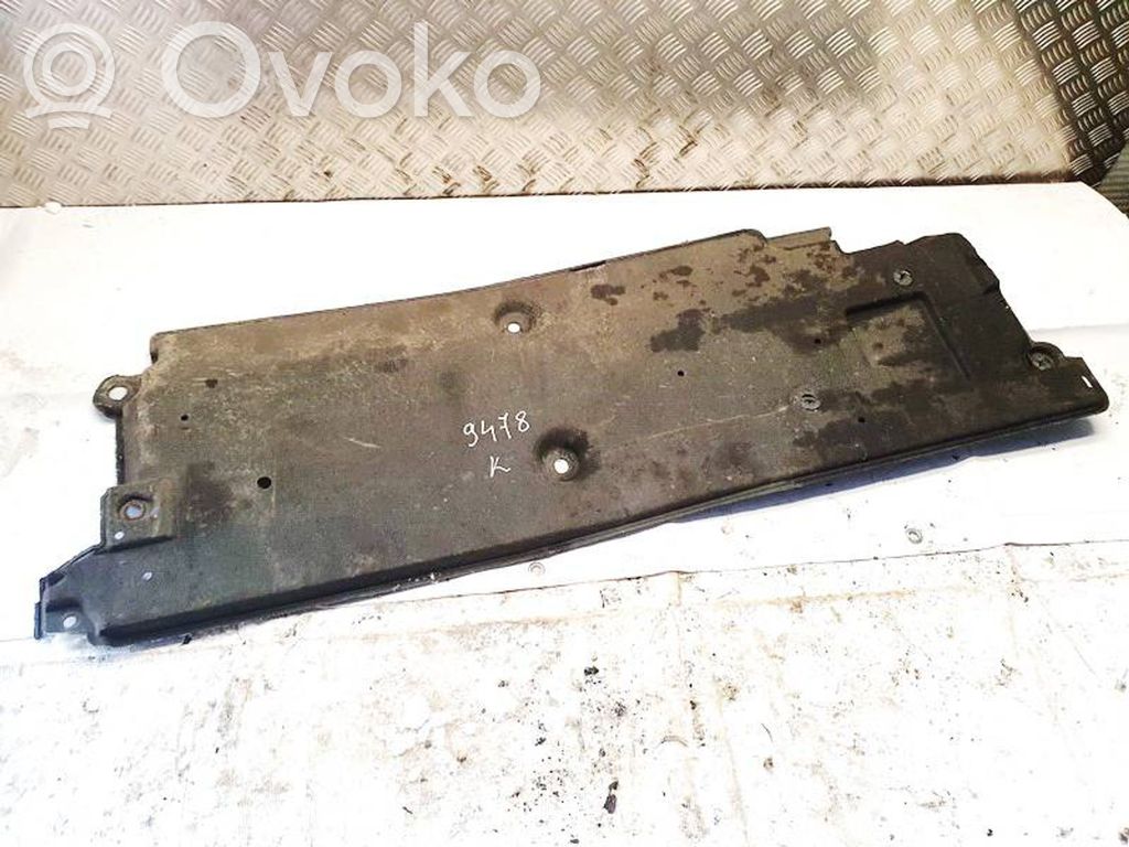 Toyota Avensis T270 Protecție inferioară motor 
