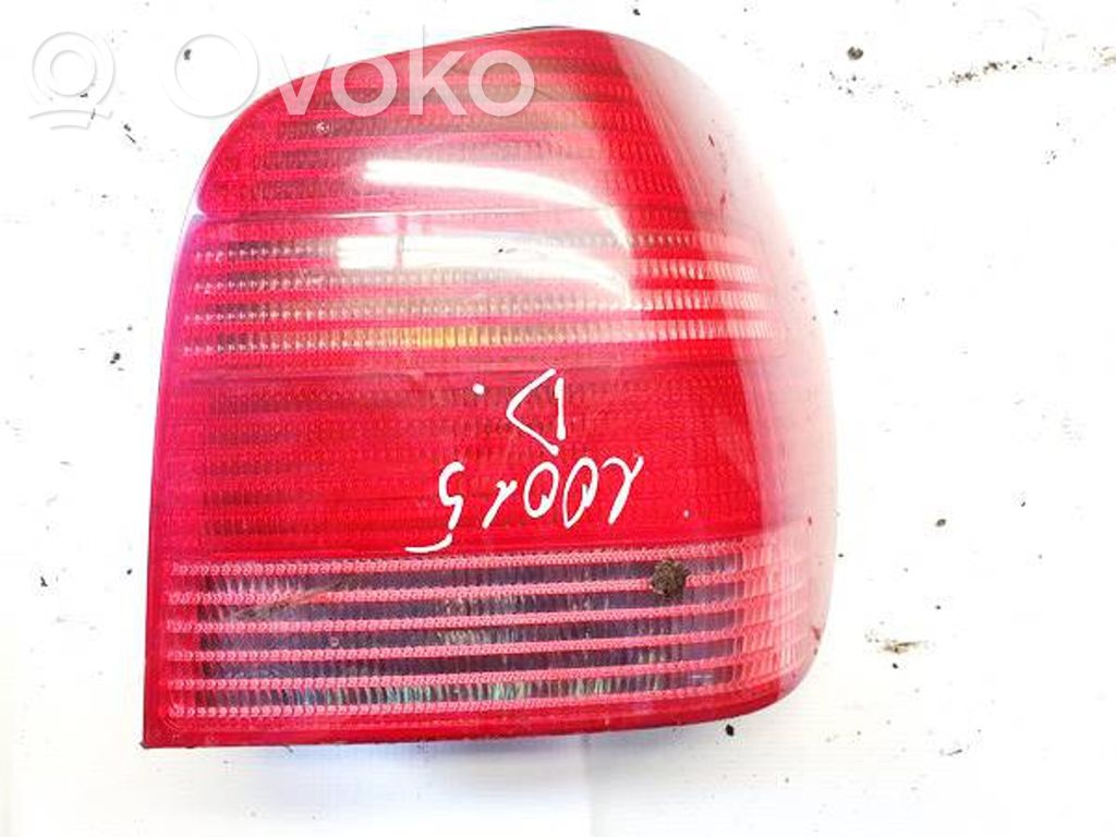 Volkswagen Polo III 6N 6N2 6NF Feux arrière / postérieurs 